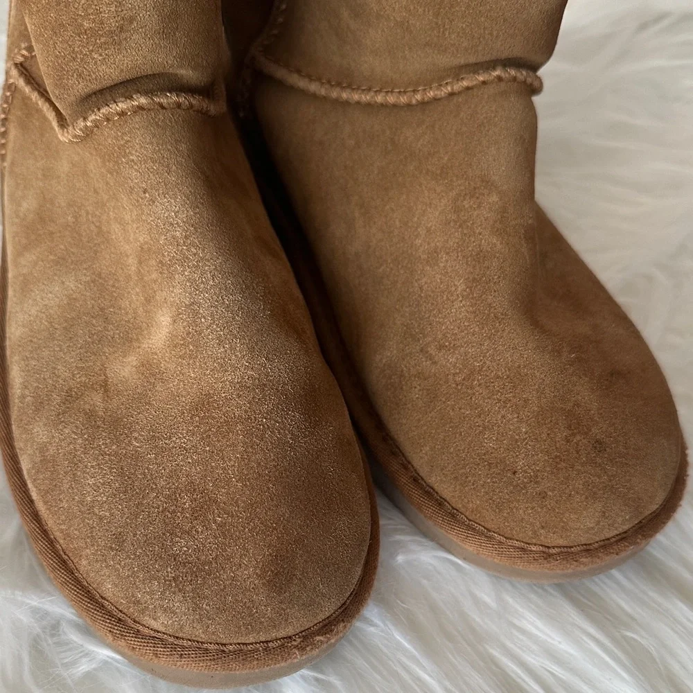Koolaburra Tan Winter Boots Women Size 7 Pre owned